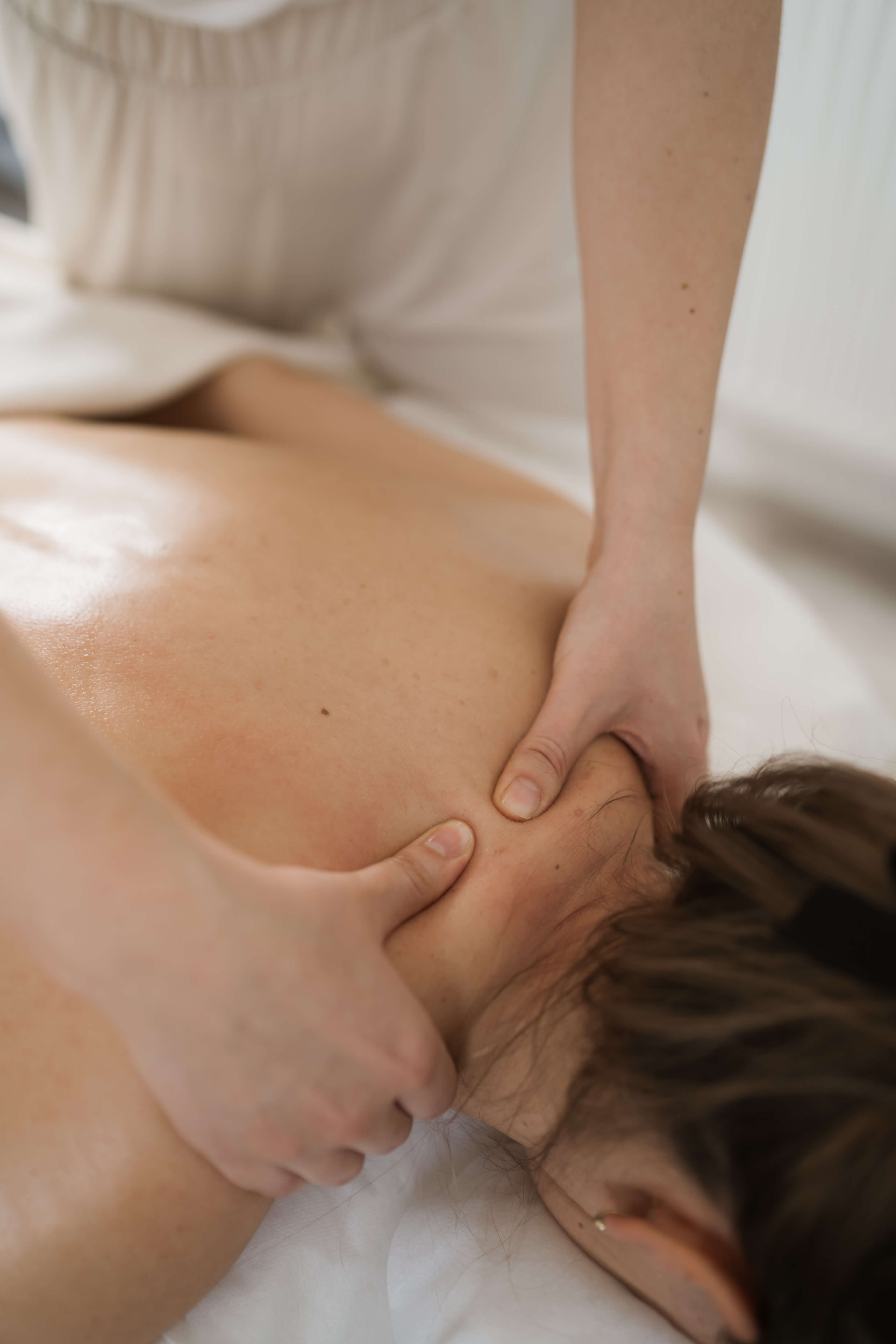 Relaxačná masáž chrbta a šije